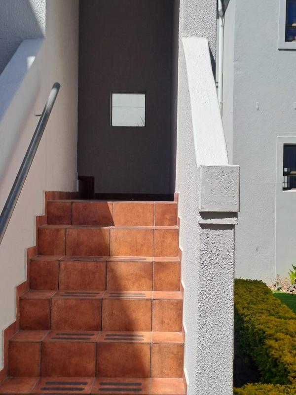 2 Bedroom Property for Sale in Vredekloof Western Cape
